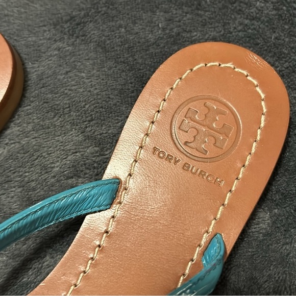 Tory Burch Patent leather Sandals - Picture 5 of 15